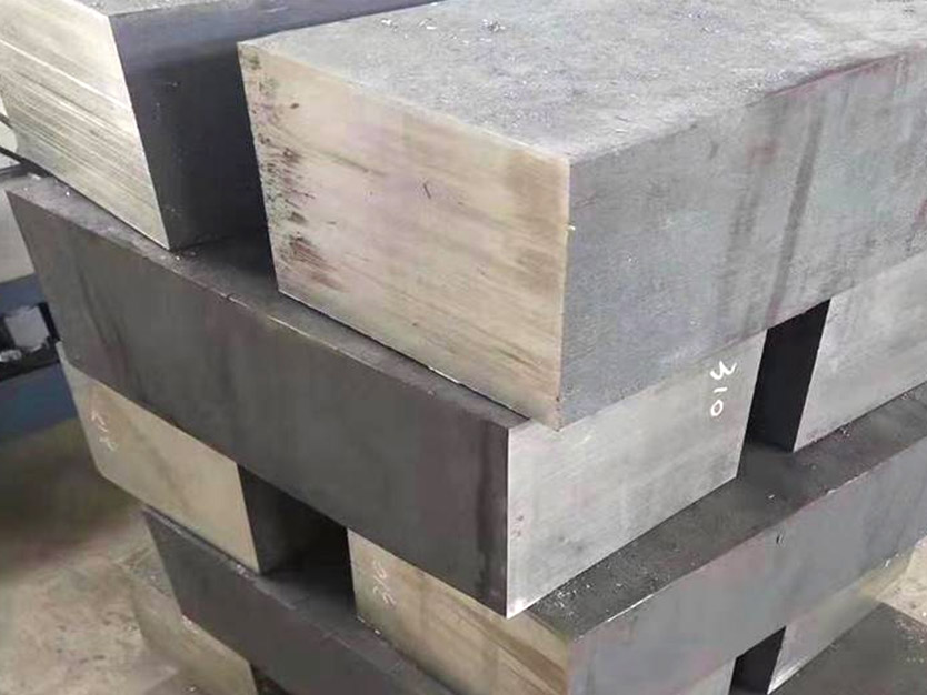 FORGED SQUARE BAR